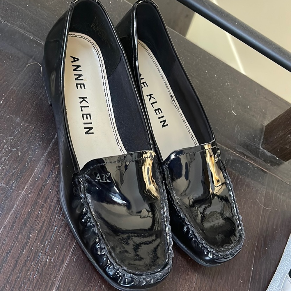 Dress shoes